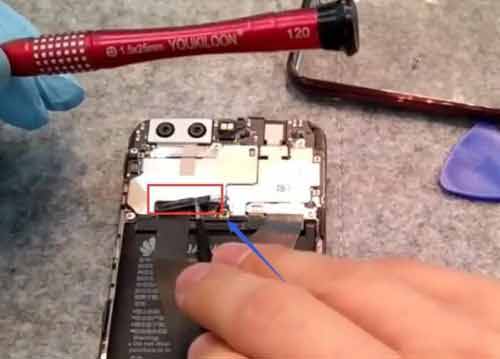 How To Take The Battery For Huawei Mobile Phone P10