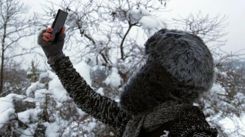IPhone Battery Drains Faster In Cold Weather