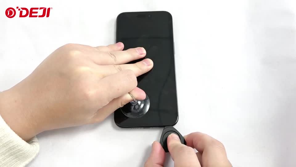 Using suction cup and pry tool to lift screen