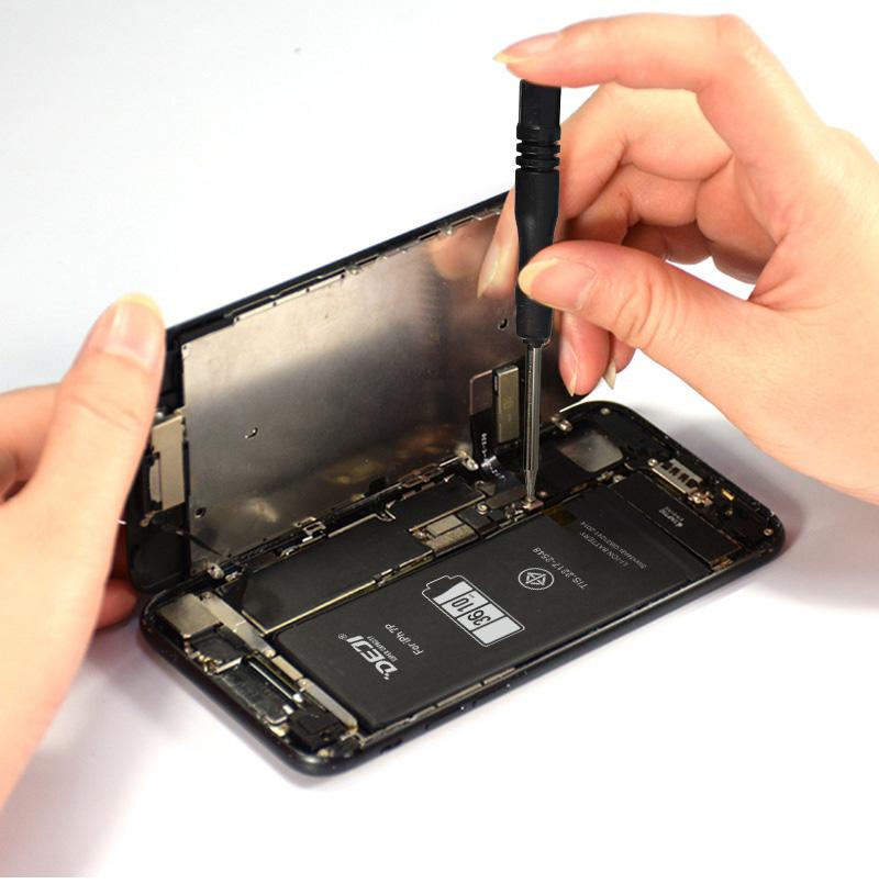 People are replacing mobile phone batteries by themselves.