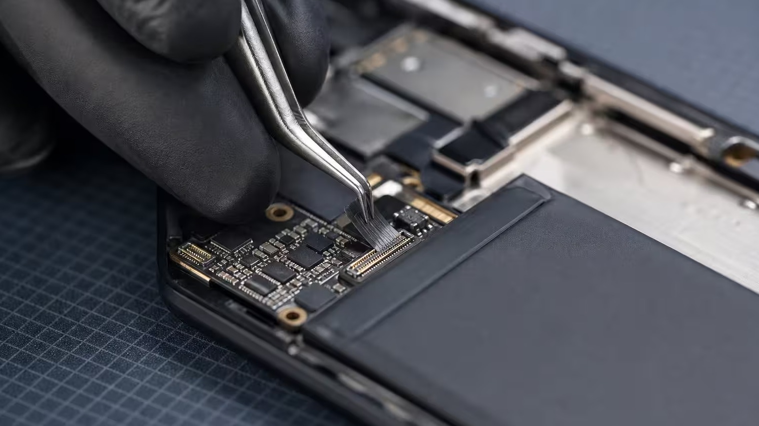 The DEJI iPhone Battery Lifespan Deep Dive: A Practical Guide for Repair Professionals